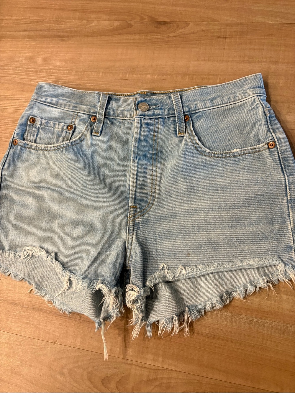 Light Blue 501 Denim Frayed Hem Women's Shorts